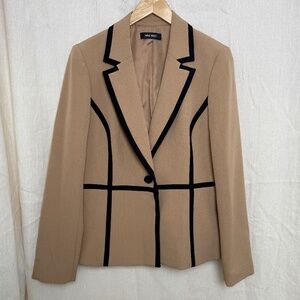 Tan and black blazer women's 8